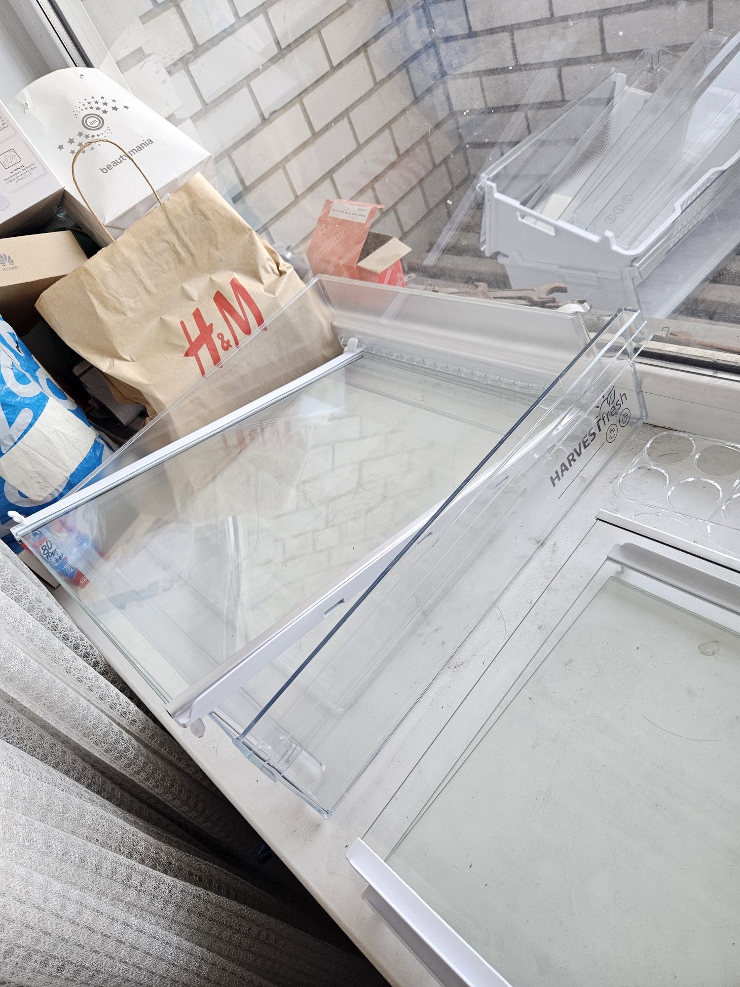 Продам комплектующие на холодильник beko