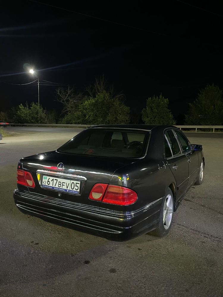 Продам легенду Лупарик W210 2,8 плита мотор