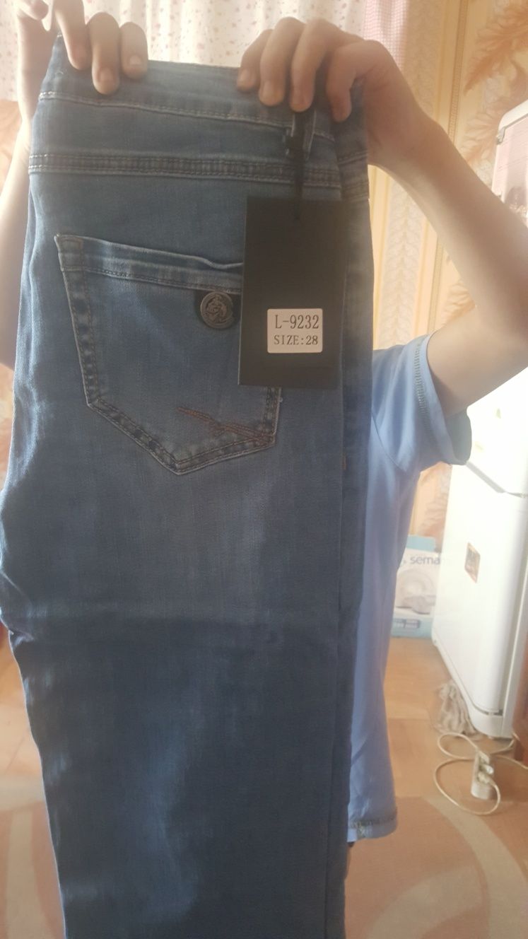 Продам джинсы новые линейкой!
