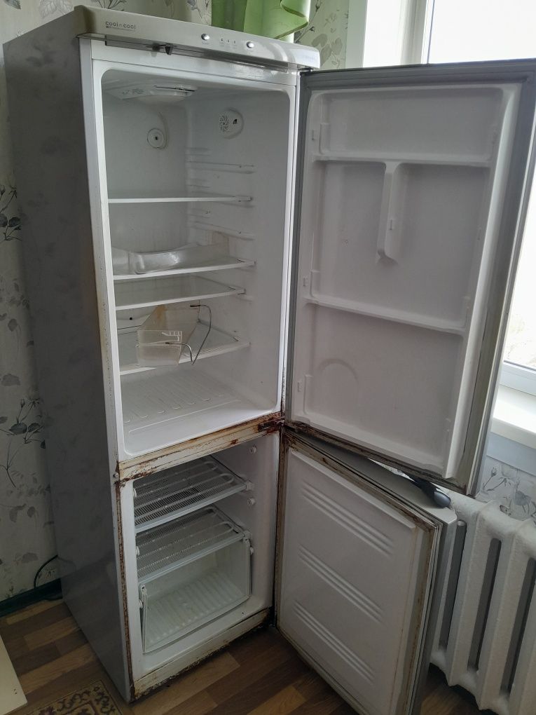 Продам холодильник  б/.у неработающий  на запчастий