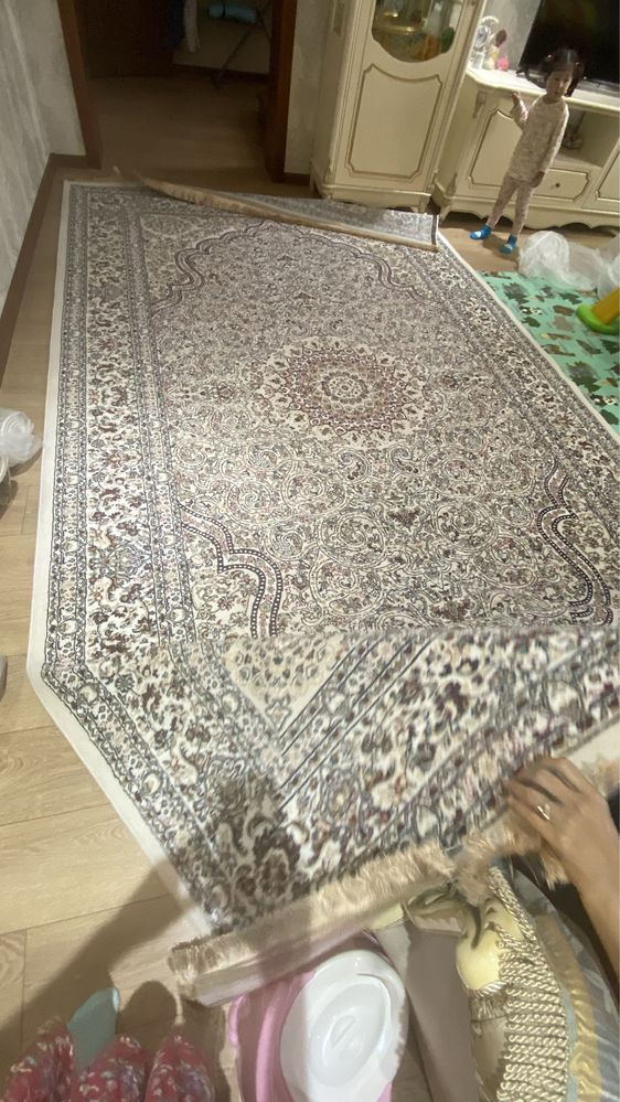 Срочно продам ковер!