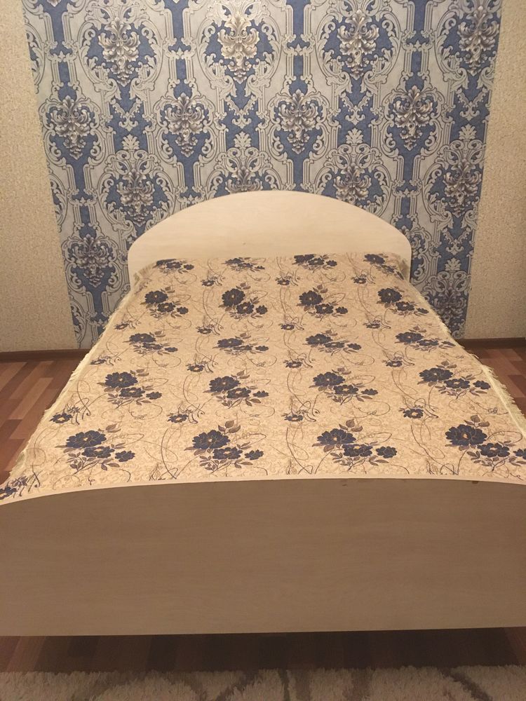 Продается спальная гарнитура.