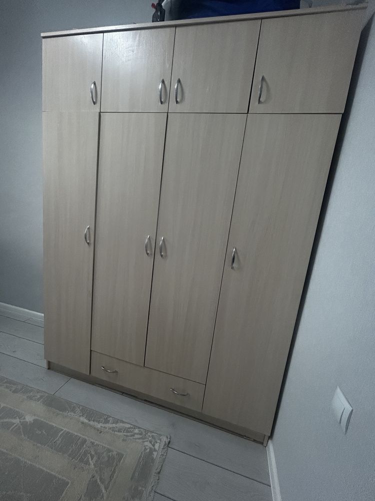 Срочно продается шкаф с кроватью