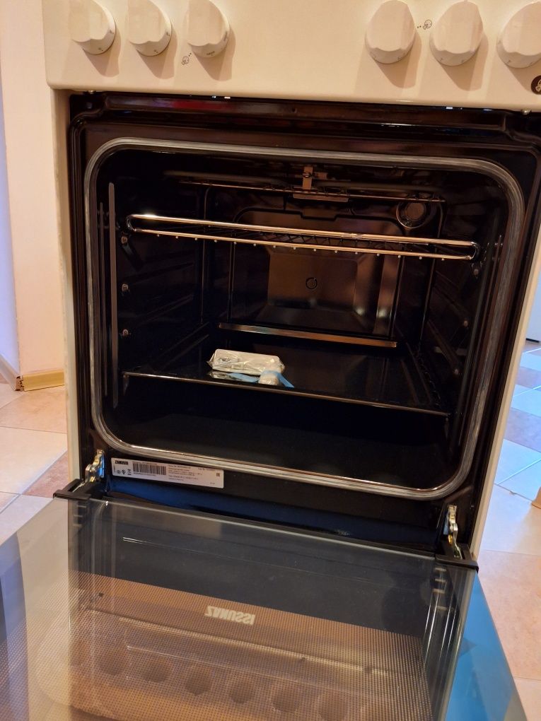 Электрическая плита  Zanussi