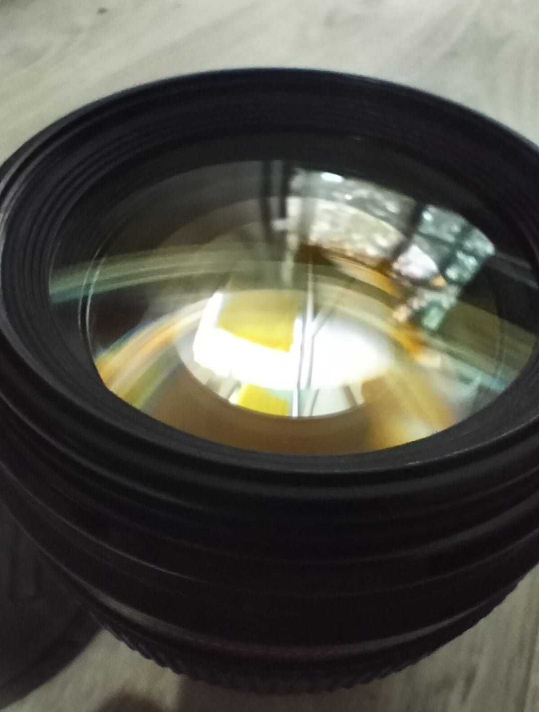 Объектив CANON EF 85mm