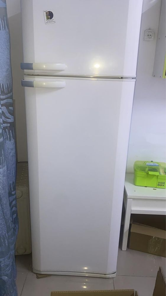 Продам холодильник