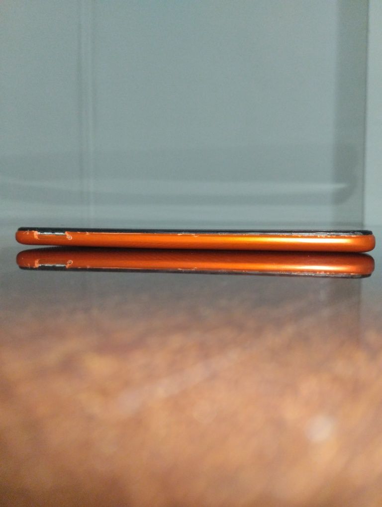 Redmi 9c • 128/4 ОЗУ • красный •