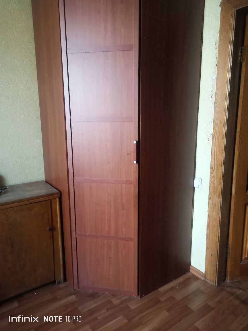 Продам шкаф для одежды