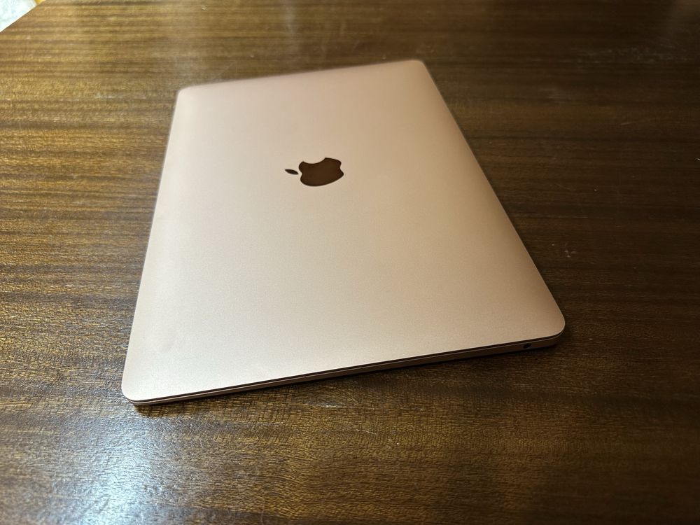 Macbook Air 13 A1932 розовый