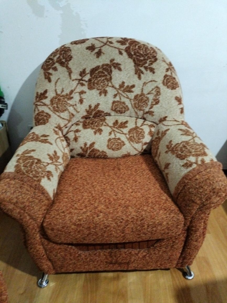 Диван и 2 кресло