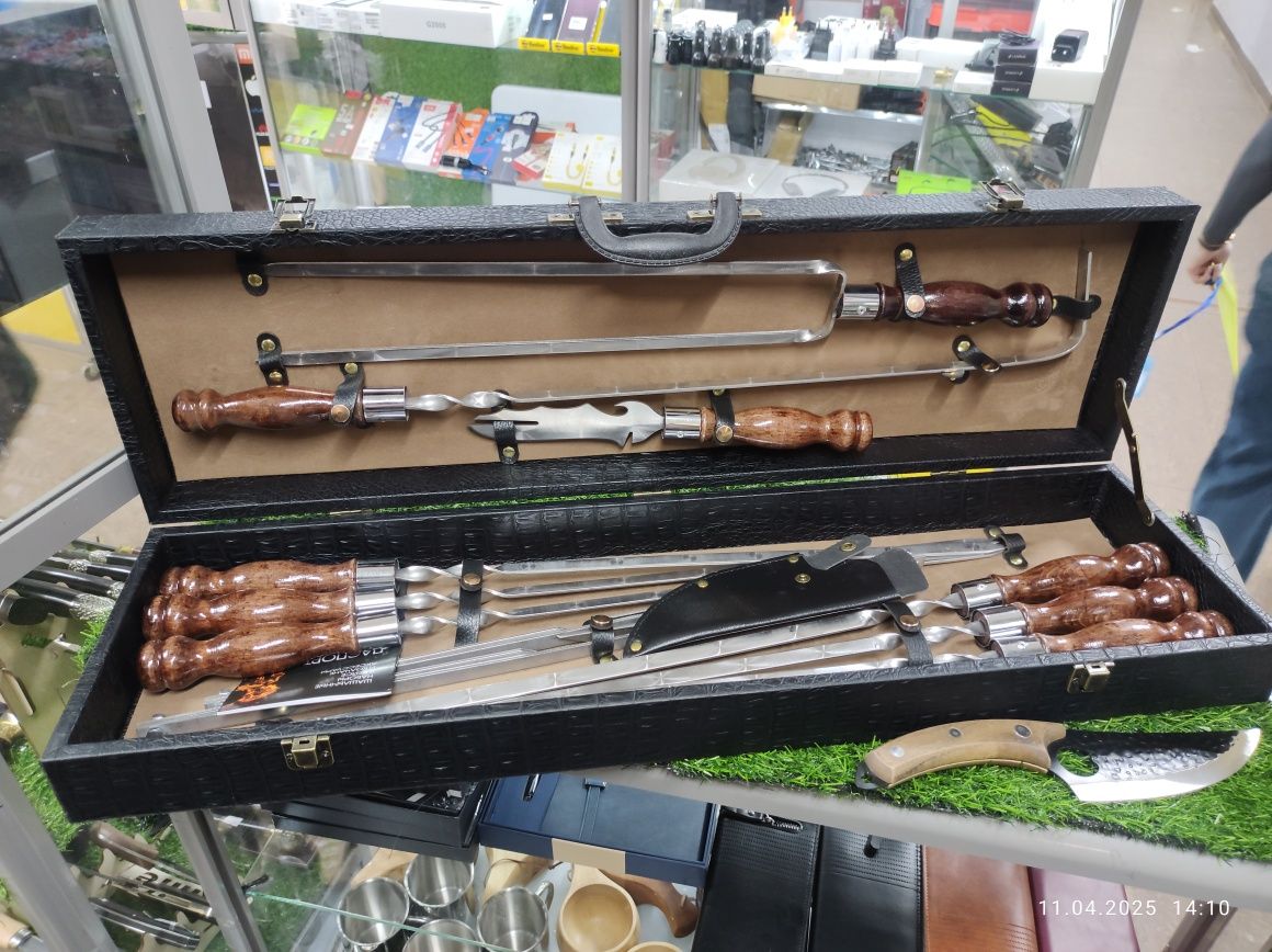 Шашлычные наборы в кейсах и колчанах