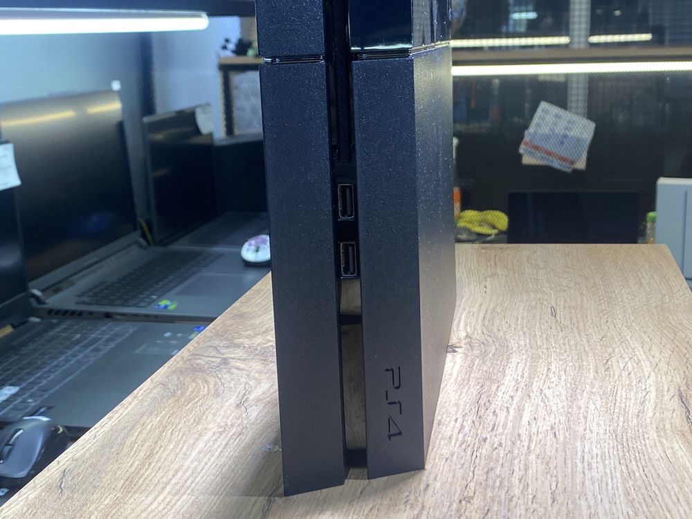 Sony PlayStation 4 FAT, 1 tb, 2 джойстика, версия 9.03, 10092/А10