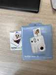 Instax mini 12 .
