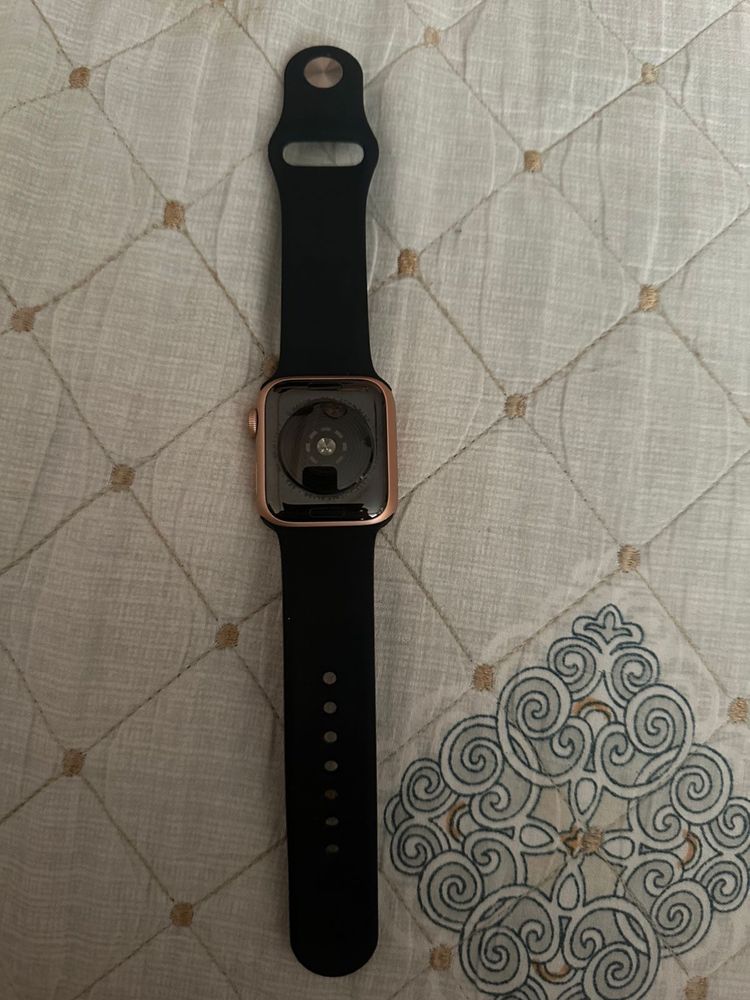Продам apple watch