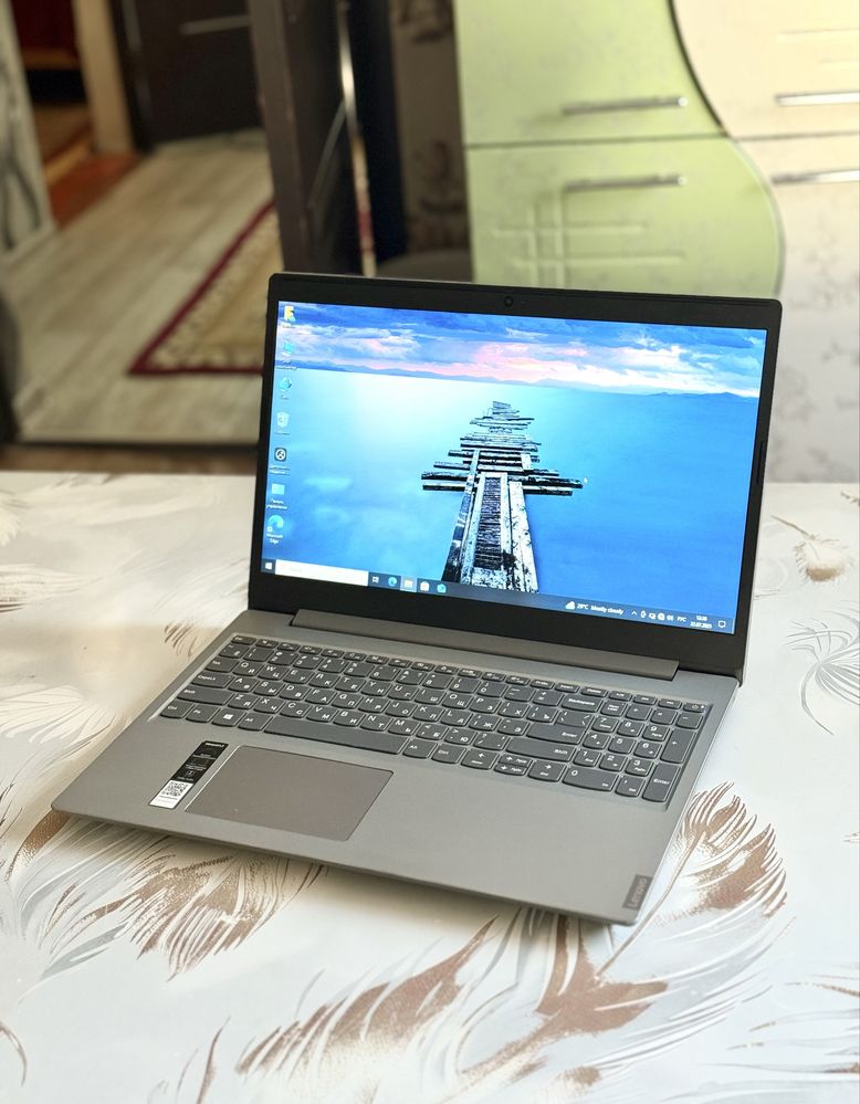 Ноутбук lenovo в отличном состоянии