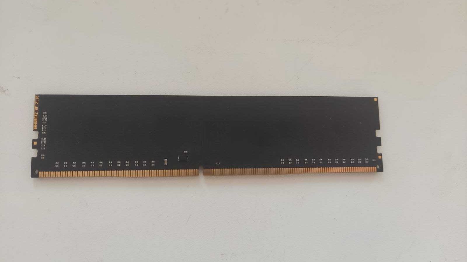Продам оперативную память DDR4 16/3200