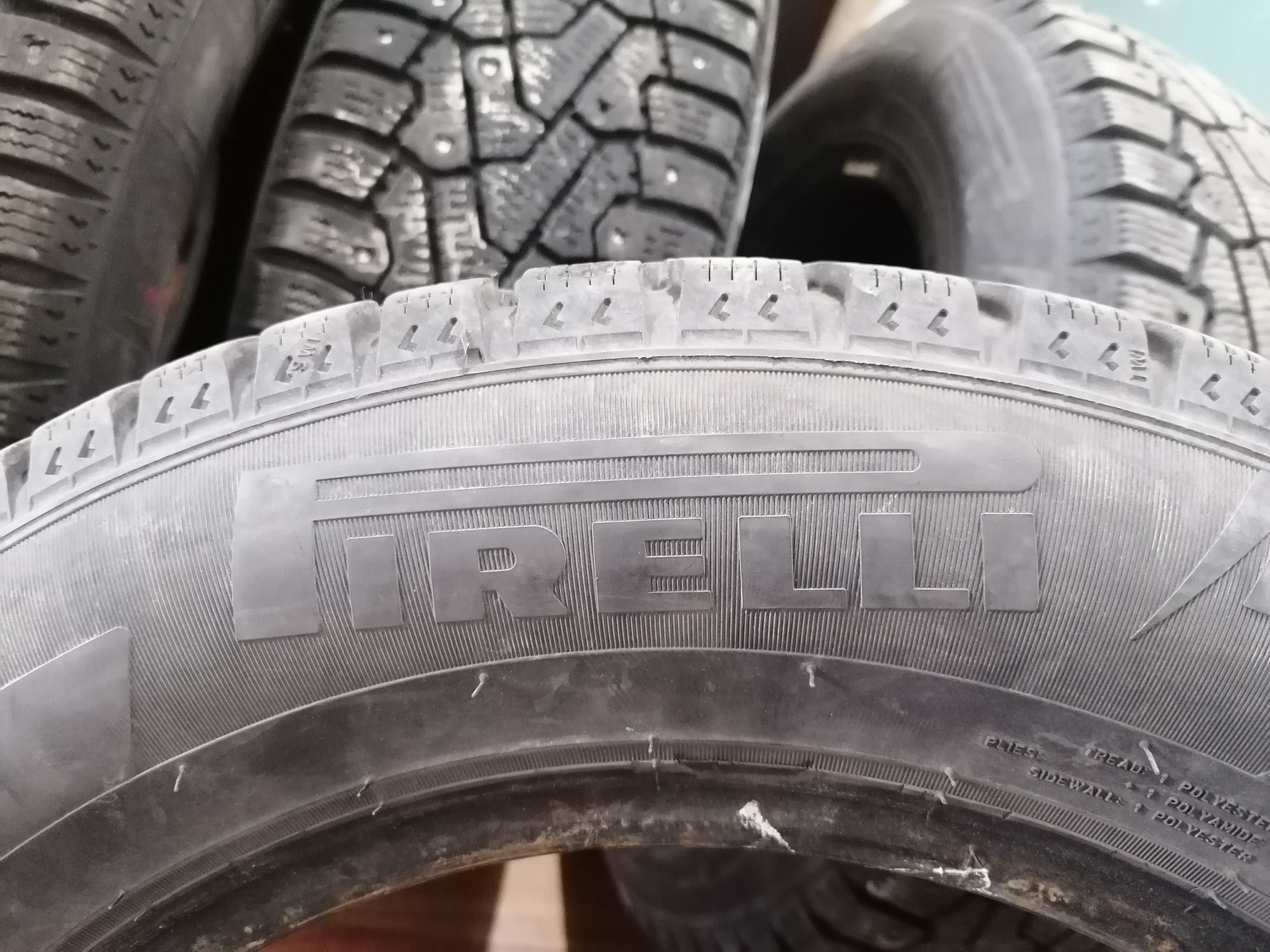 Продам зимние шины R14