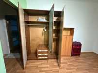 Шкаф, комод, кровать (даром)