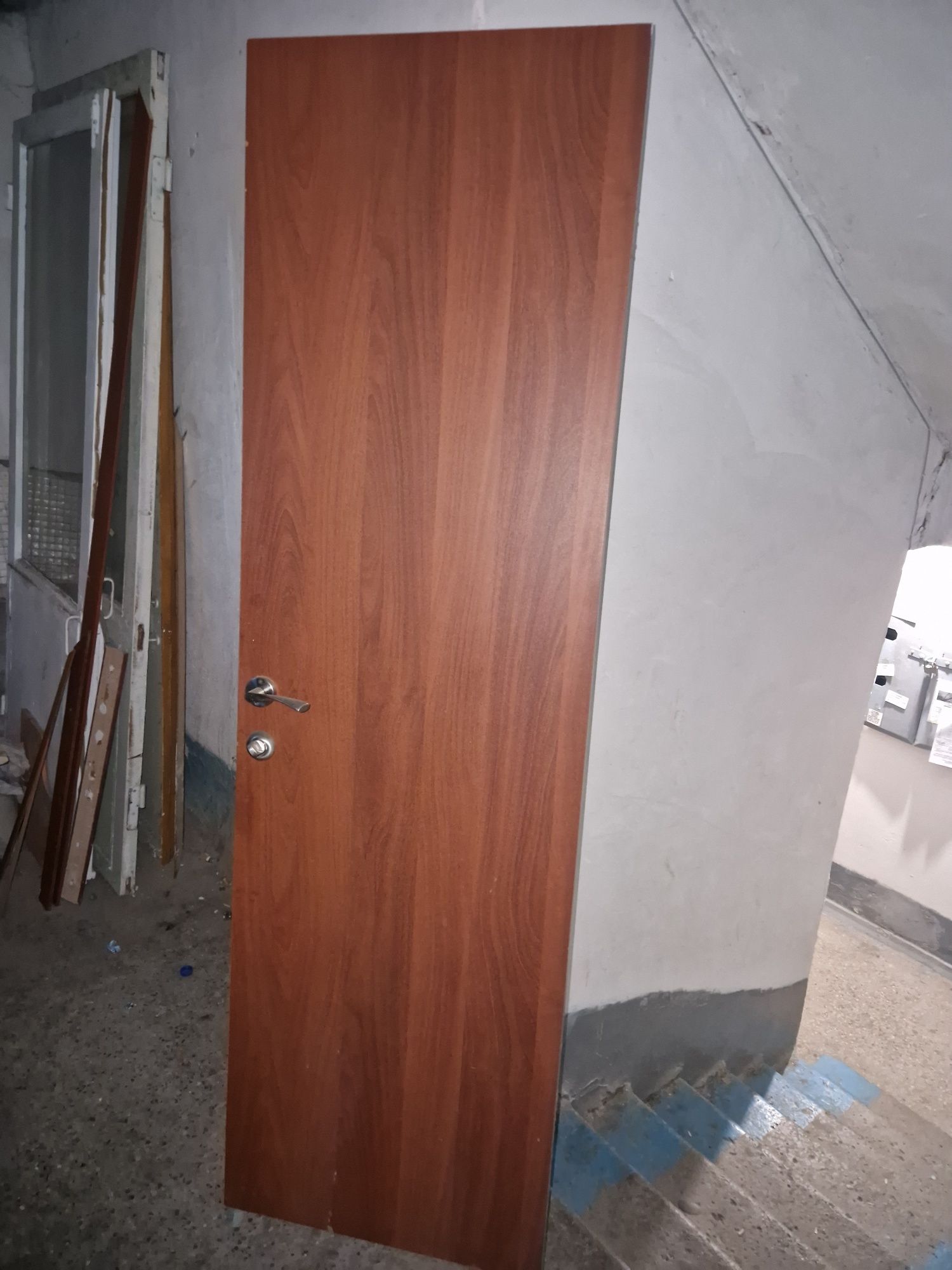 Двери для ванной комнаты и туалета