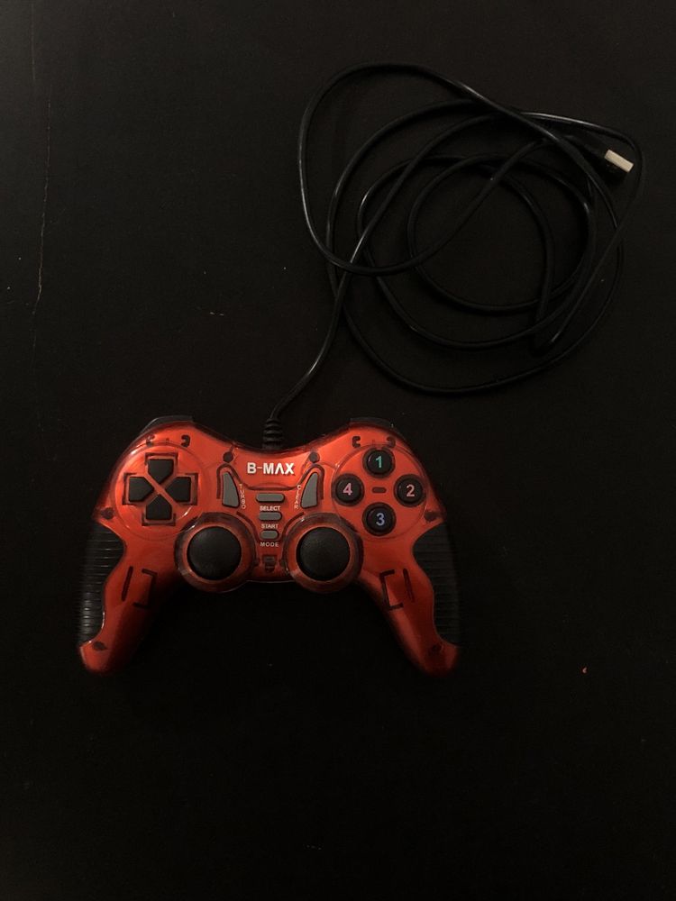 Продаю игровой джойстик с USB кабелью.В-MAX