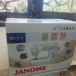 Швейная машина janome