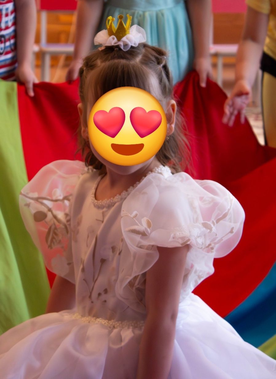 Красивое платье на 5-6 лет