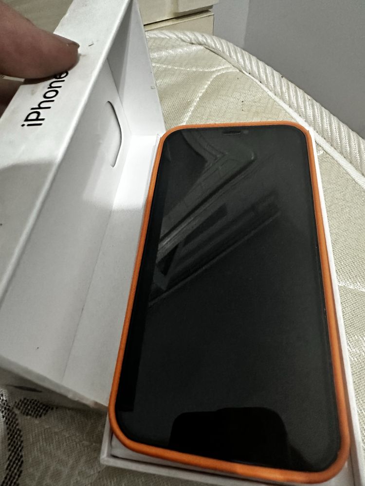Iphone 12 продам срочно