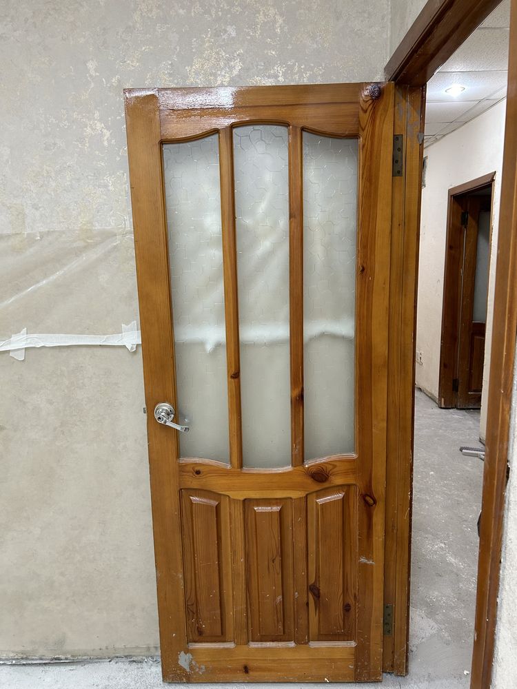 Деревянные межкомнатные двери (5 штук)