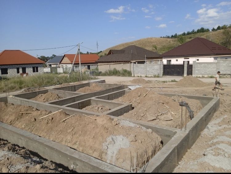 Заливка фундамента Алматы заливаем фундамент бетон опалубка под ключ