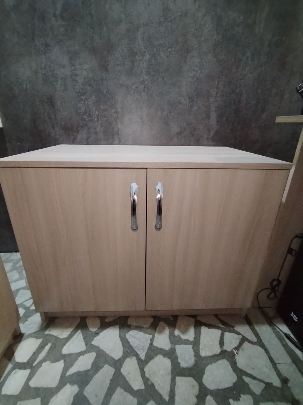 Продам офисную мебель и оборудование