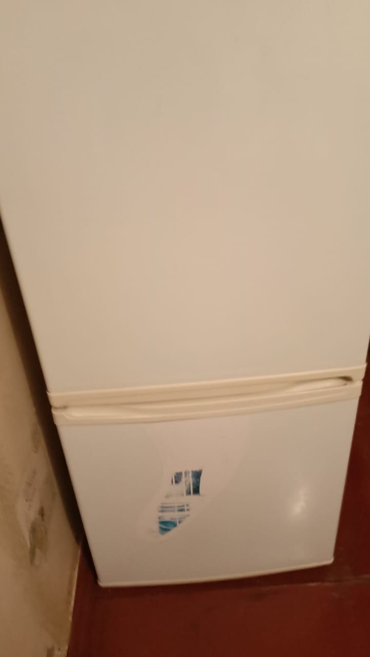Продаю холодильник