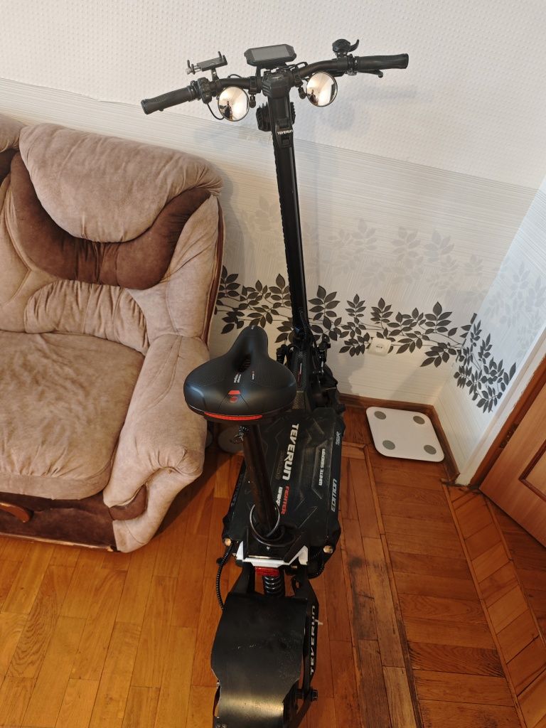 Продам электросамокат Teverun 7260r