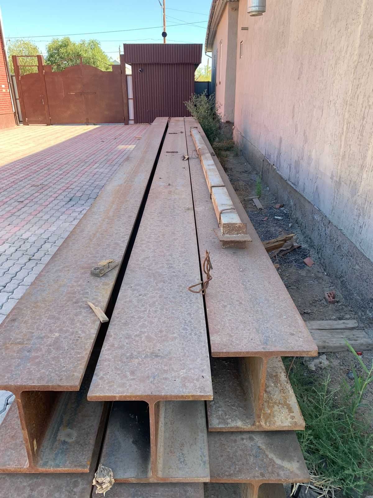 Балки двутавровая длина 10,8м толщина 2см
