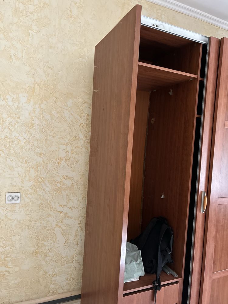 Мебель для вещи двери раздвежные