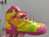 Продам детскую обувь adidas jeremy scott