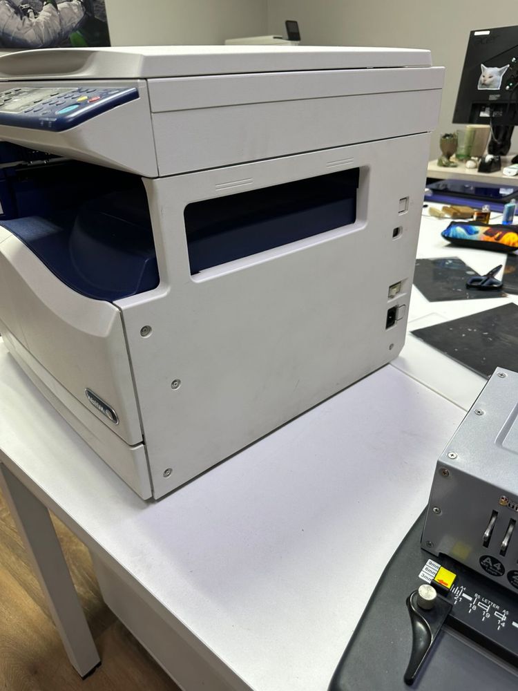 Продам МФУ Xerox5019