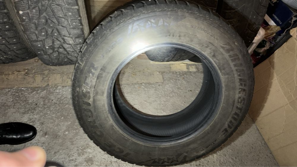Продам шины размер 265/65 R17