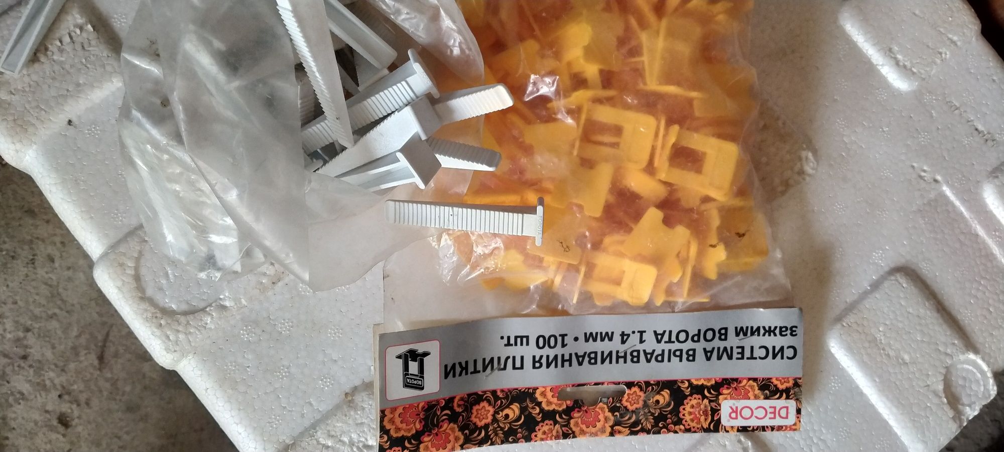 Приспособление для выравнивания кафеля