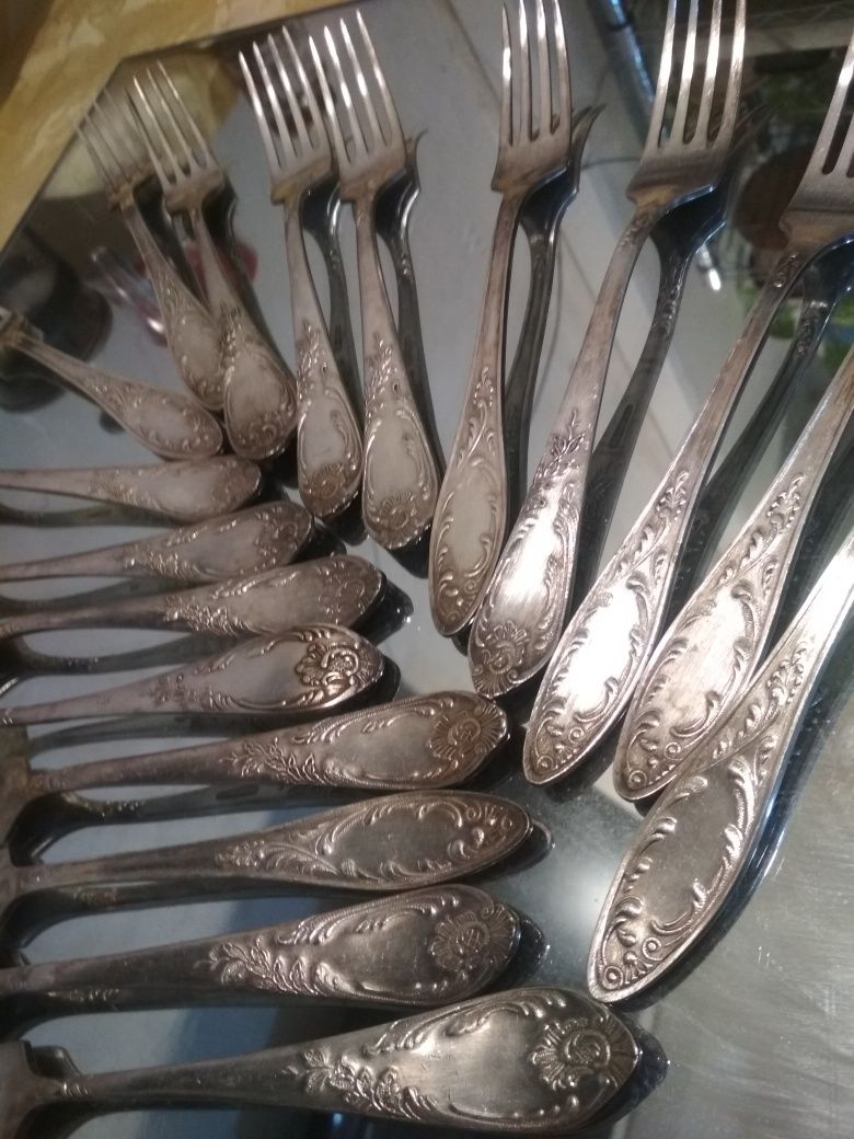Продам ножи и вилки из мельхиора
