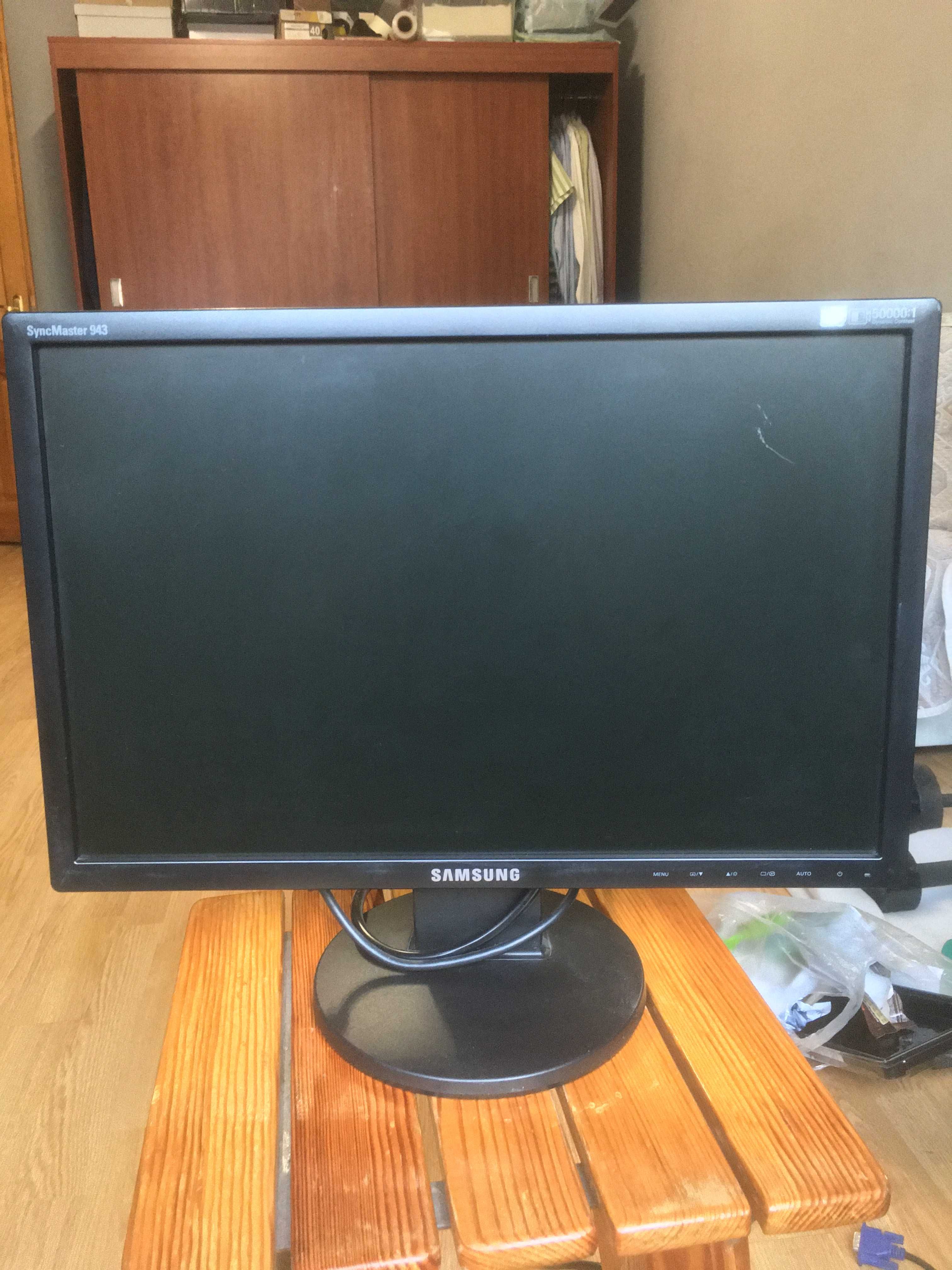 Монитор Samsung SyncMaster (50000:1 Dynamic Contrast)