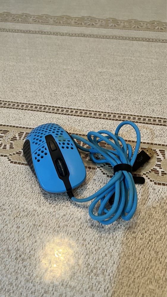 Мышка xtrfy m4 RGB