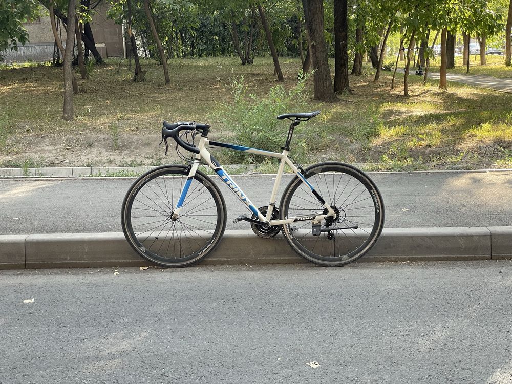 Trinx tempo 1.0, итальянец , все компоненты shimano, размер М 165-185