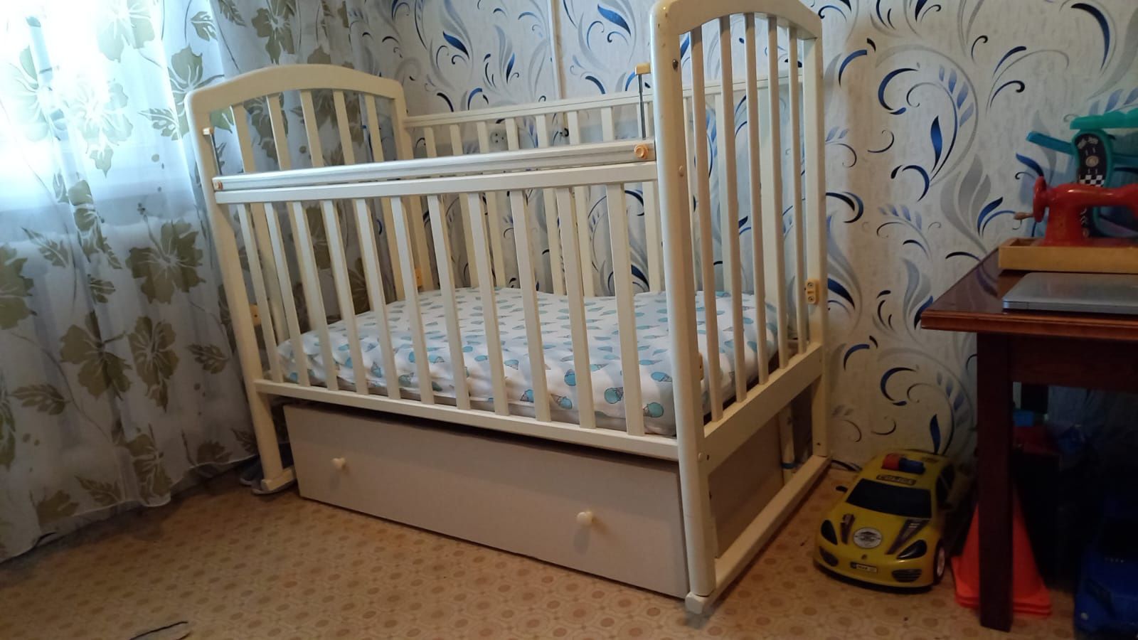 продам детскую кроватку