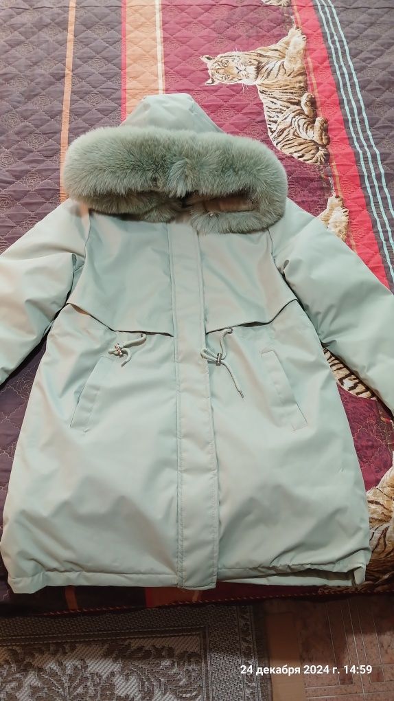 Продам парку, зимняя