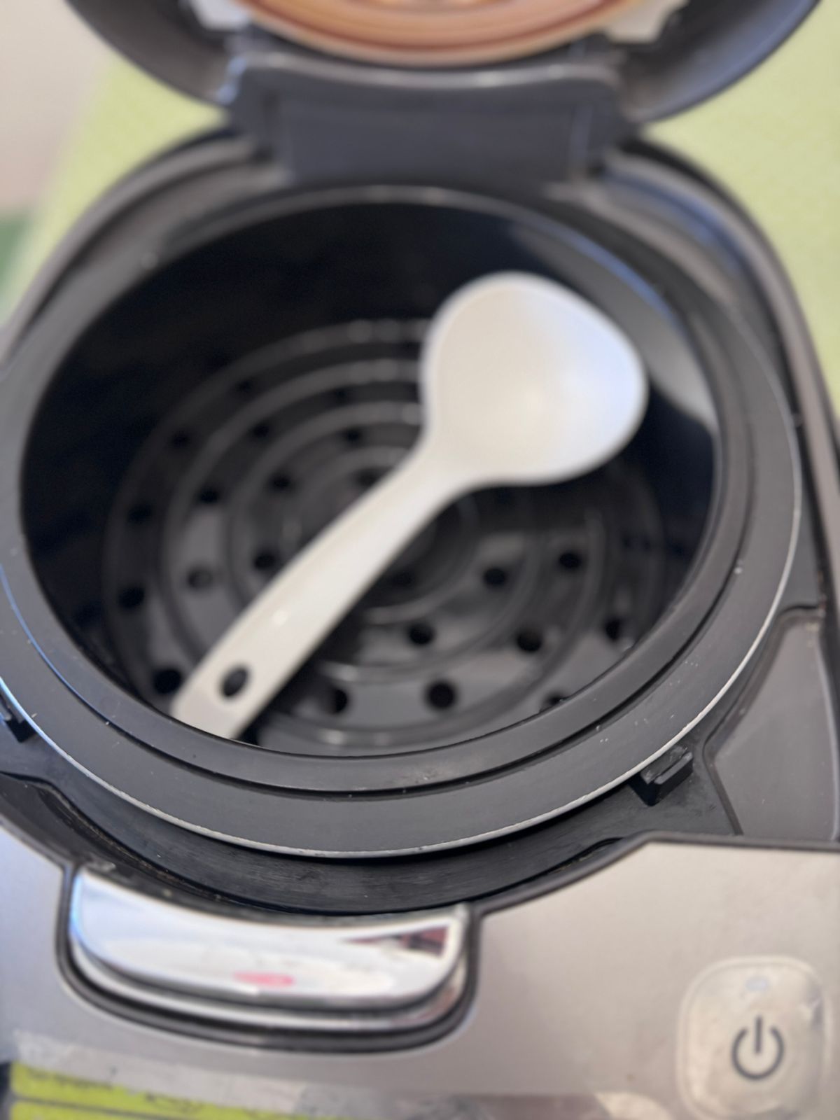 Продам мультиварку tefal