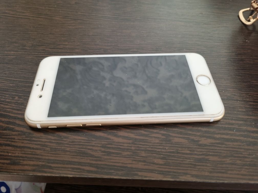Продам IPhone 6 с коробкой