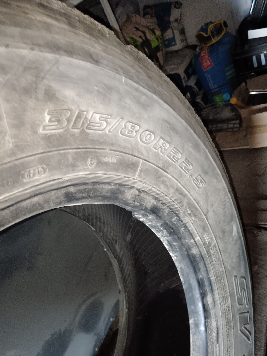Продам резину б/у  315,80,22,5