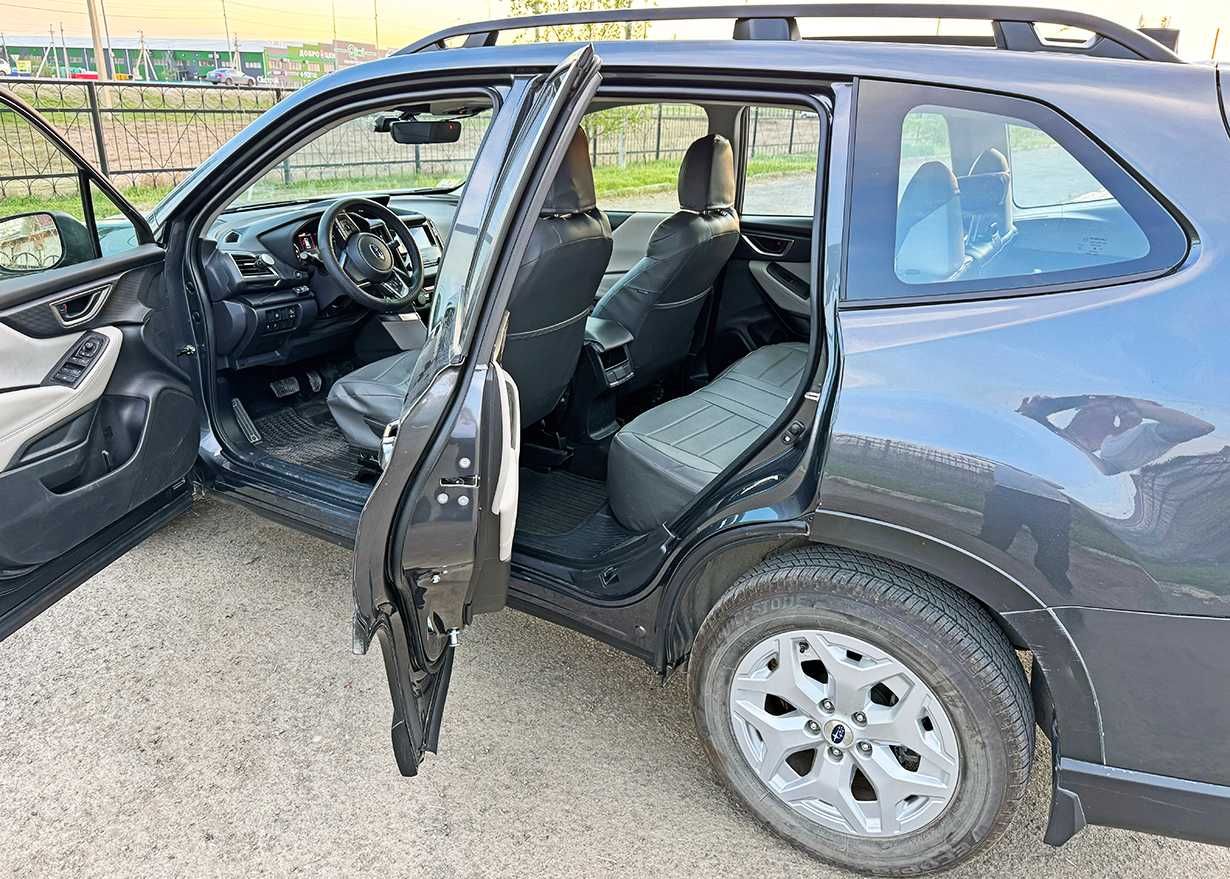 Продам кроссовер SUBARU FORESTER 2023 почти новый