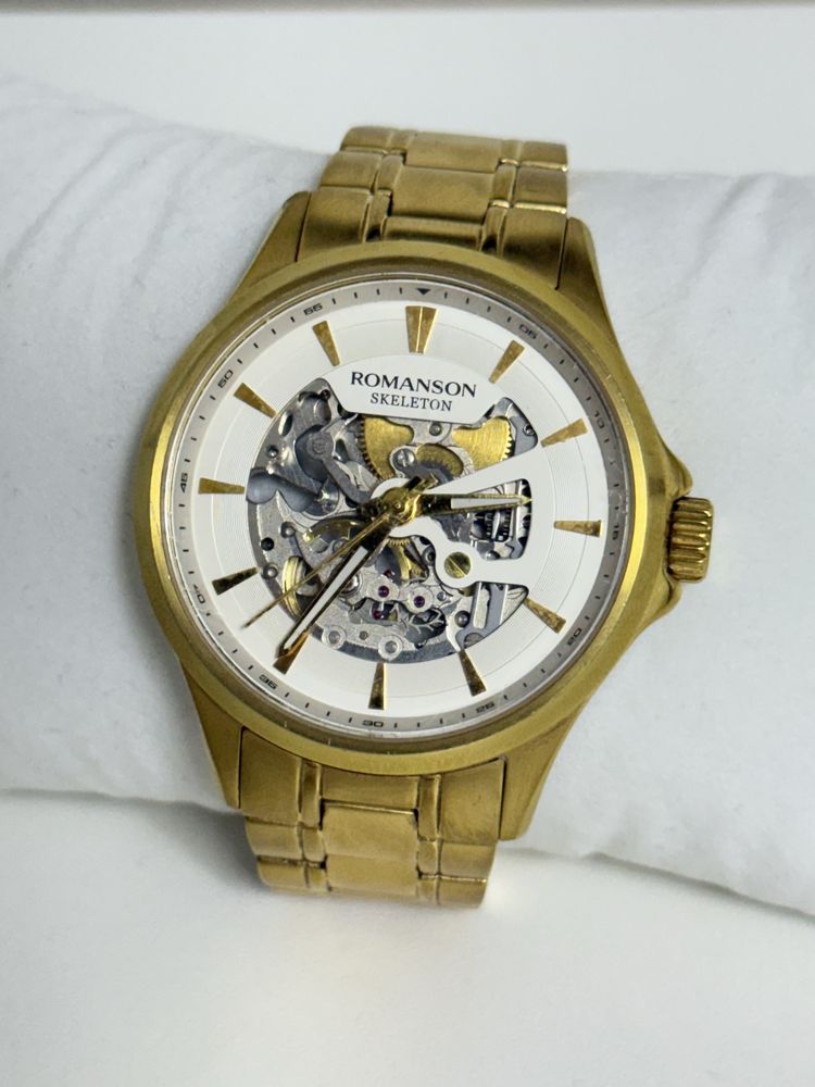 ПРОДАМ часы Romanson skeleton в нерабочем состоянии