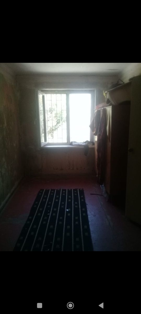 Продам 4 комнатную квартиру